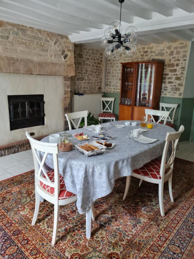 Domaine De La Cour Vautier Bed & Breakfast Mandeville-en-Bessin Exterior photo