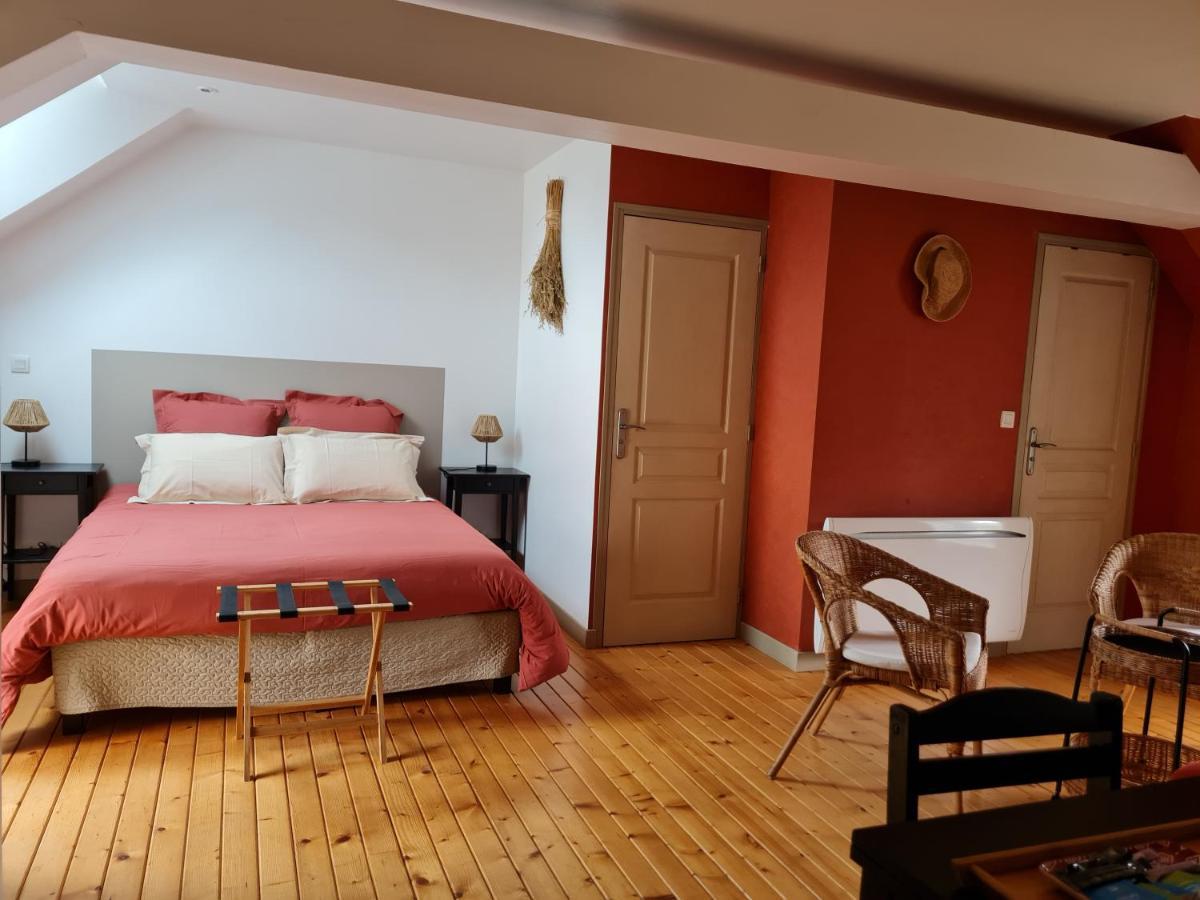 Domaine De La Cour Vautier Bed & Breakfast Mandeville-en-Bessin Exterior photo