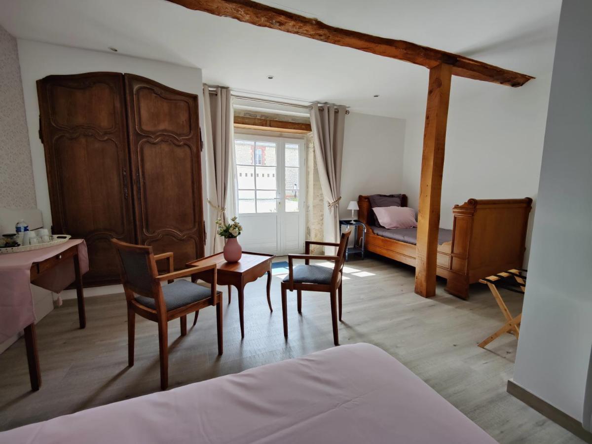 Domaine De La Cour Vautier Bed & Breakfast Mandeville-en-Bessin Exterior photo