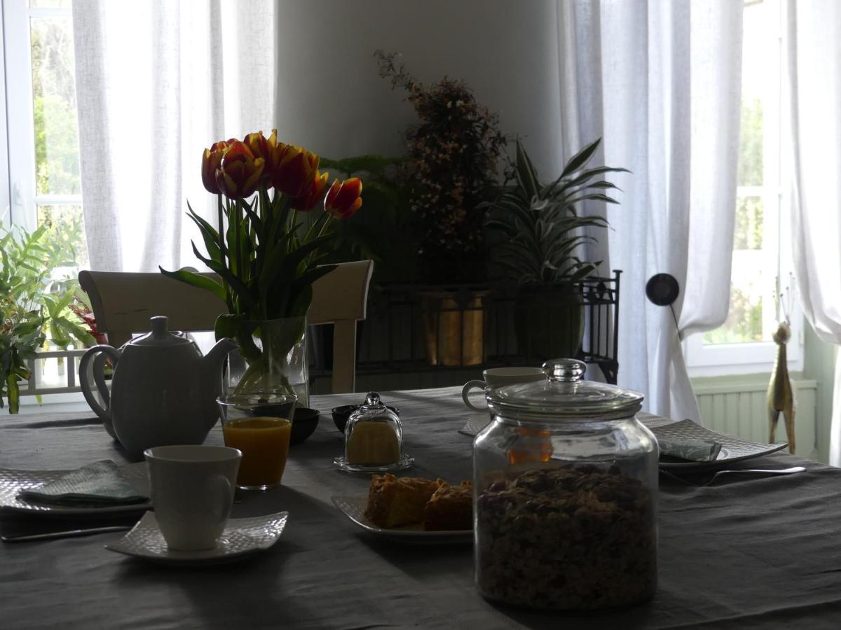 Domaine De La Cour Vautier Bed & Breakfast Mandeville-en-Bessin Exterior photo