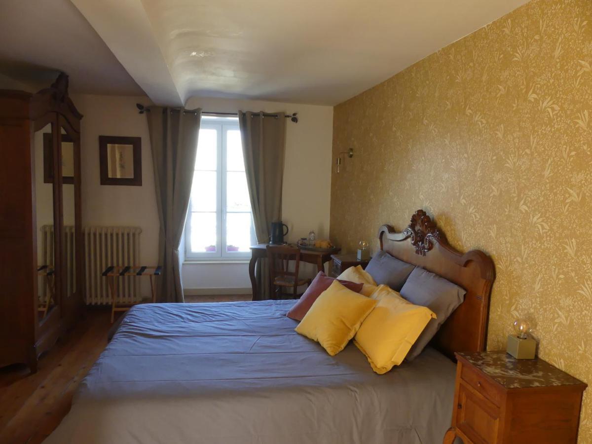 Domaine De La Cour Vautier Bed & Breakfast Mandeville-en-Bessin Exterior photo