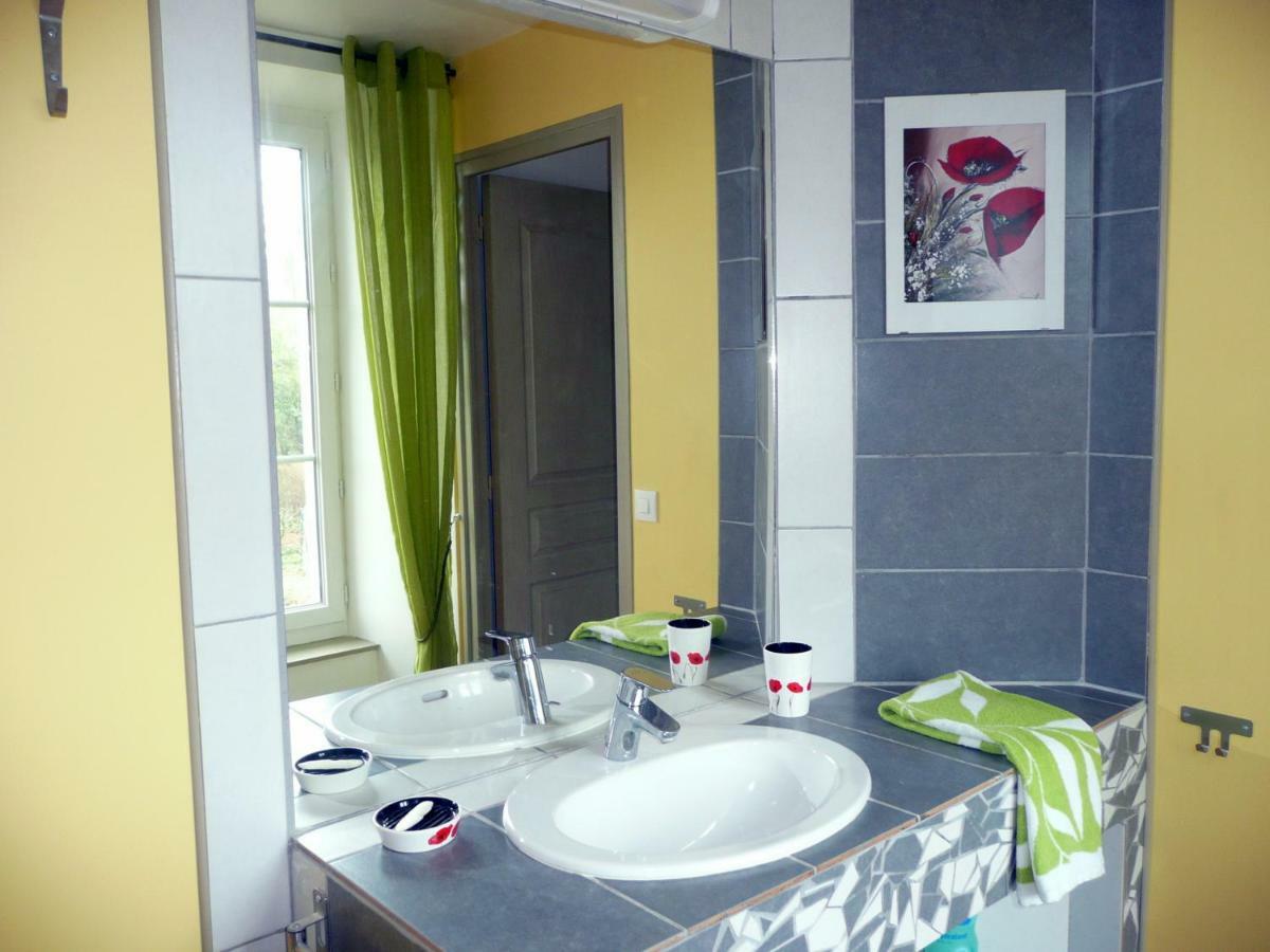 Domaine De La Cour Vautier Bed & Breakfast Mandeville-en-Bessin Exterior photo
